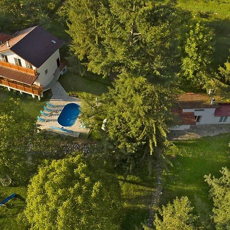 Пе́Трови Вили Ribaritsa Buitenkant foto