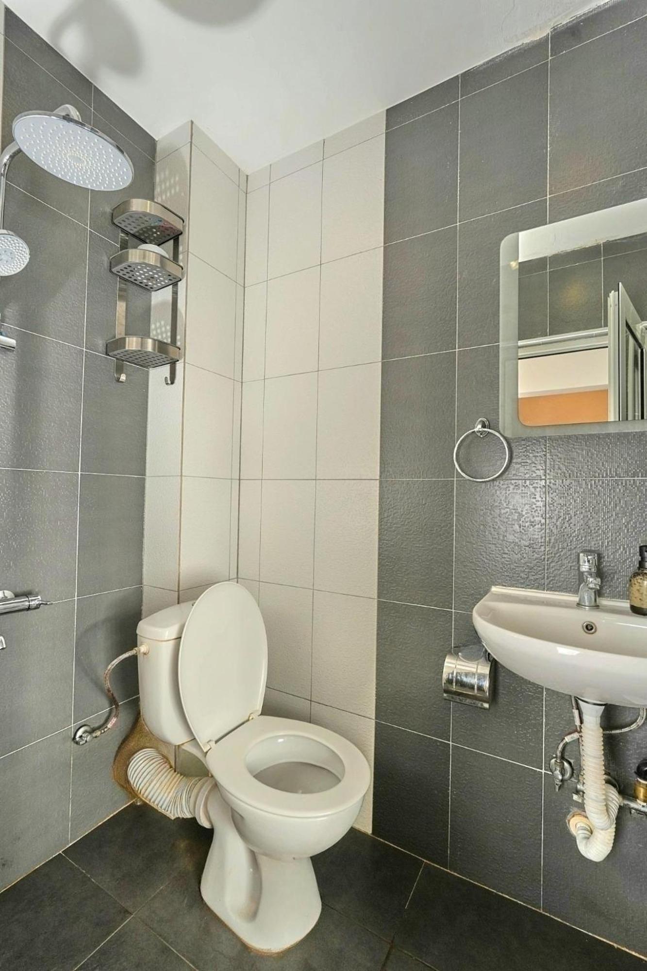 Пе́Трови Вили Ribaritsa Buitenkant foto